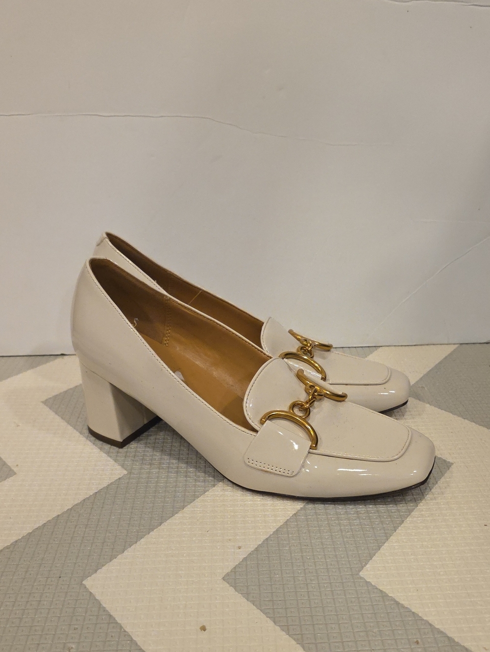 unisa Patent Horsebit Heels in White US 8.5 M